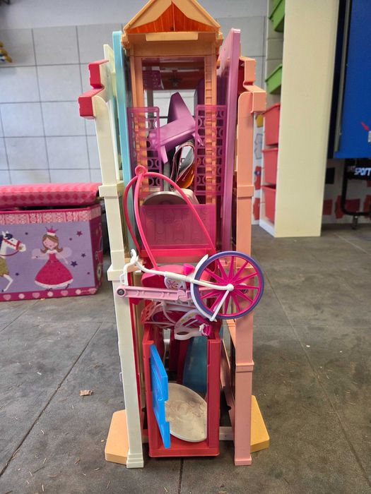 Domek dla Barbie plus akcesoria