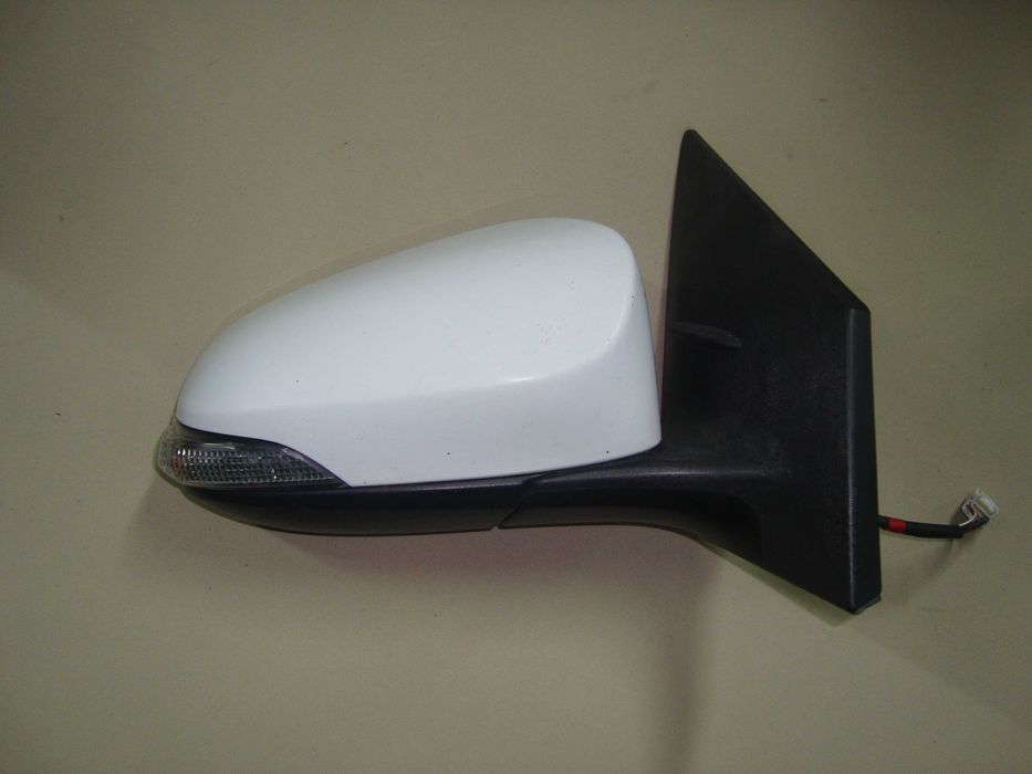 Дзеркало,зеркало оригінальне Toyota Сorolla. Auris E18.Тойота 12-18р.