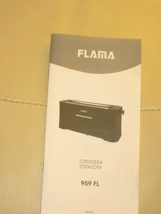 Dois em Um! Torradeira e Batedeira Flama