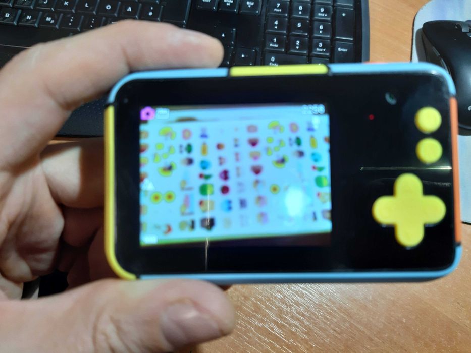 Дитячий фотоапарат  – спеціальна камера для дітей,