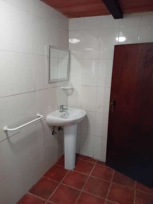 Arrenda-se moradia T1 em plena natureza.