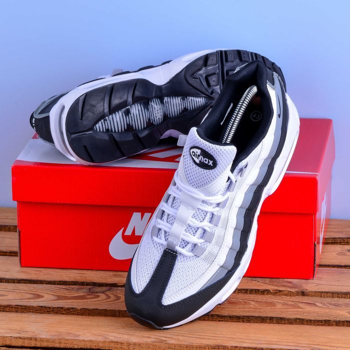 (2239) Кросівки Nike Air Max 95 чорні з білим (41-46) найк найки