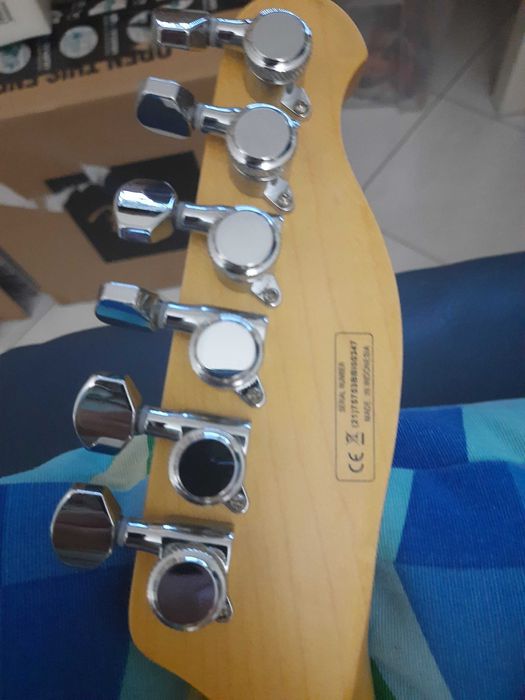 Harley Benton Fusion-Telecaster CANHOTO/ESQUERDINO