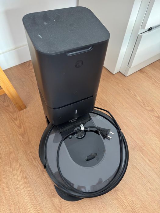 iRobot roomba i7 preto