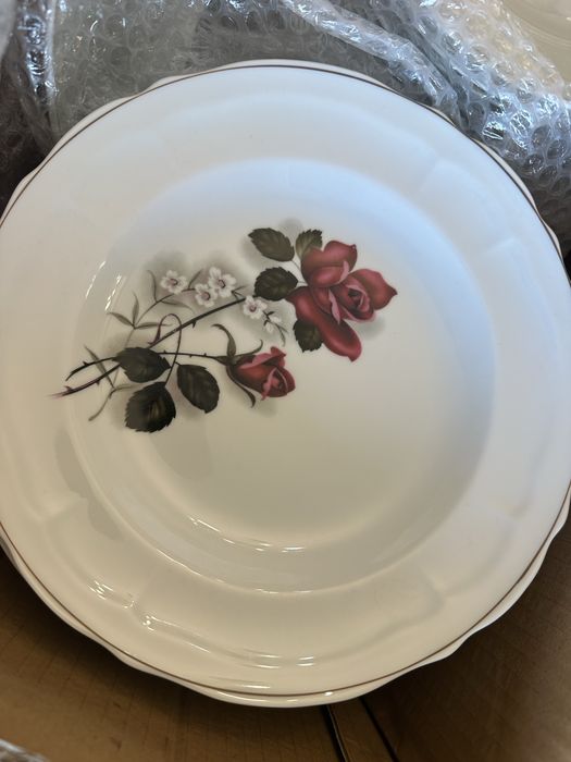 Conjunto de servico de jantar de 41 pecas