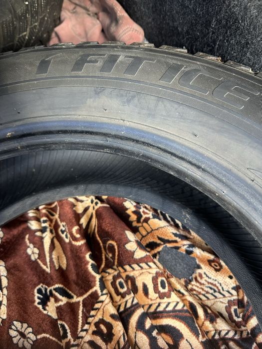 Коплект зимних шин 17 р 225/60