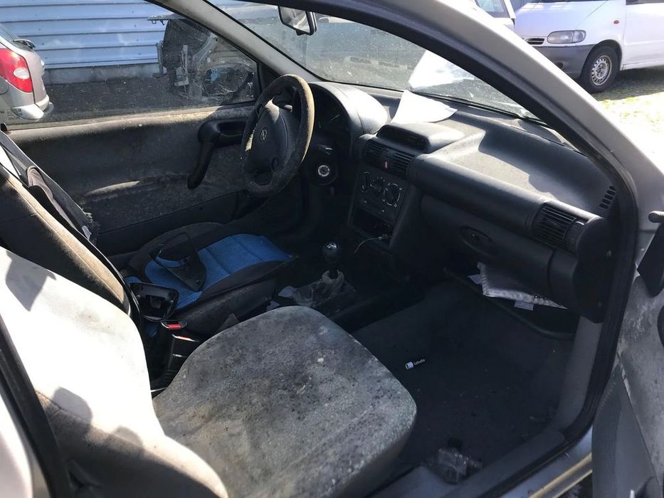 Opel Corsa B 1.2 16V 3P 1998 - Para Peças