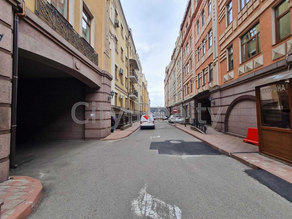 Офіс 152 м.кв. вул. Верхній Вал 4А Поділ метро Контрактова площа Без%