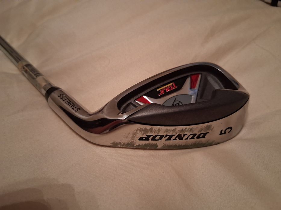 Vende-se conjunto tacos de Golfe