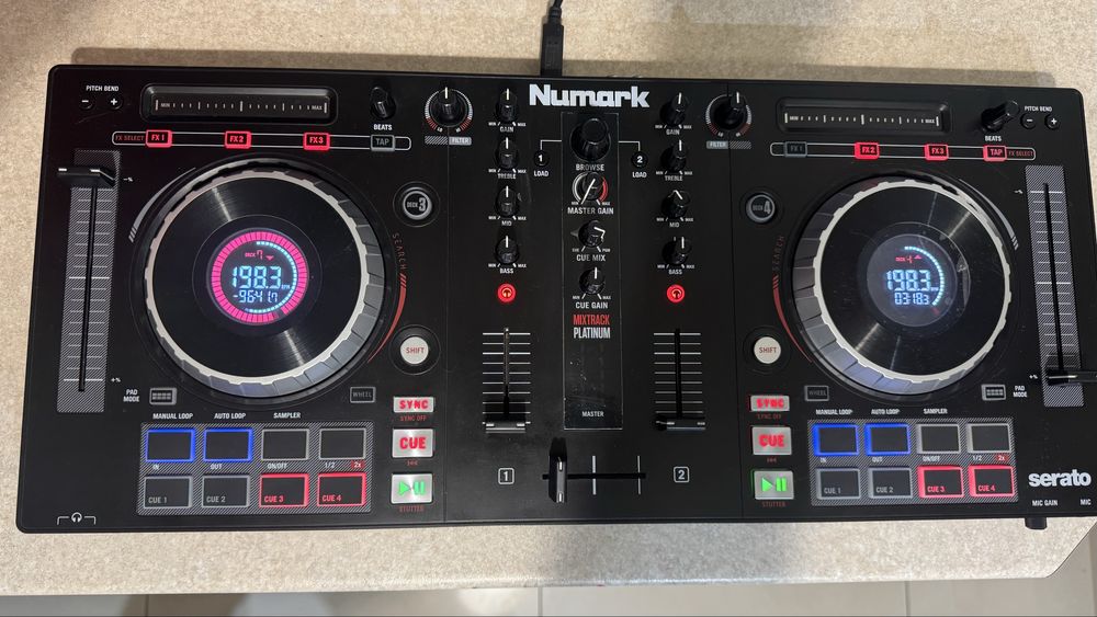 Konsola Numark Platinum