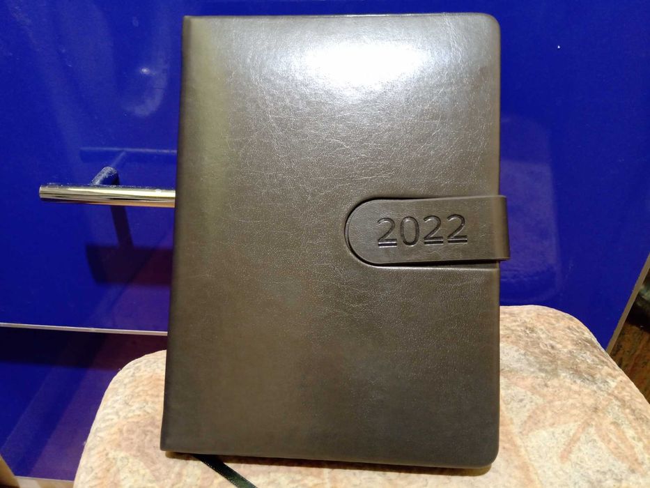 Продам ежедневник новый  BuroMAX