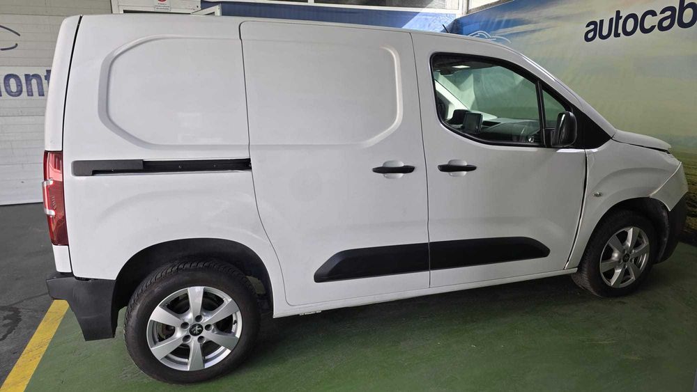 Peugeot Partner 1.5 BlueHDI  -  Salvado