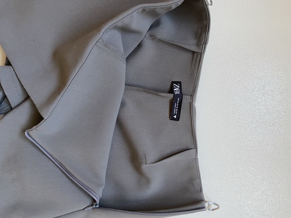 Saia calção em cinzento