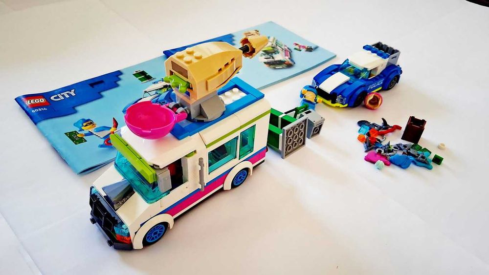 Lego City 60314 Ice Cream Truck Police Chase em peças novas montado