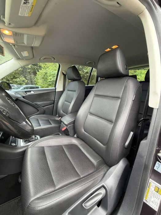 Volkswagen Tiguan      2016