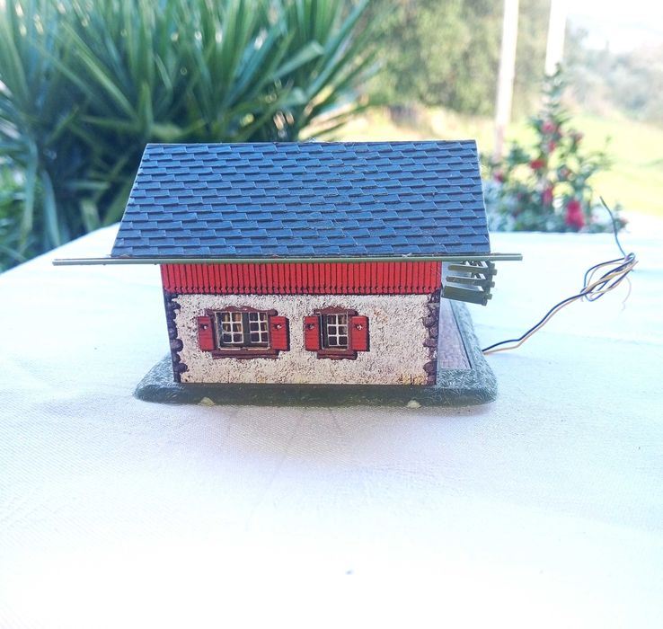 FALLER 1561, Vivenda com piscina com ILUMINAÇÃO