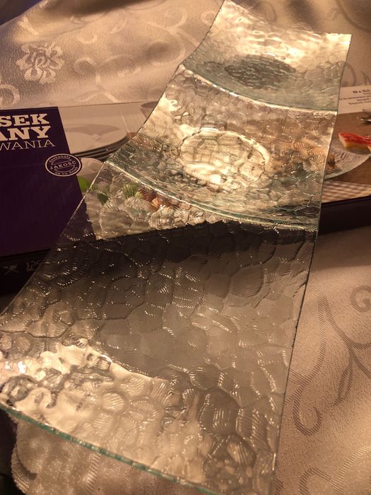 Półmisek na stół, w ciekawej fakturze i wzorze, 49 cm x 15.5 cm .NOWY