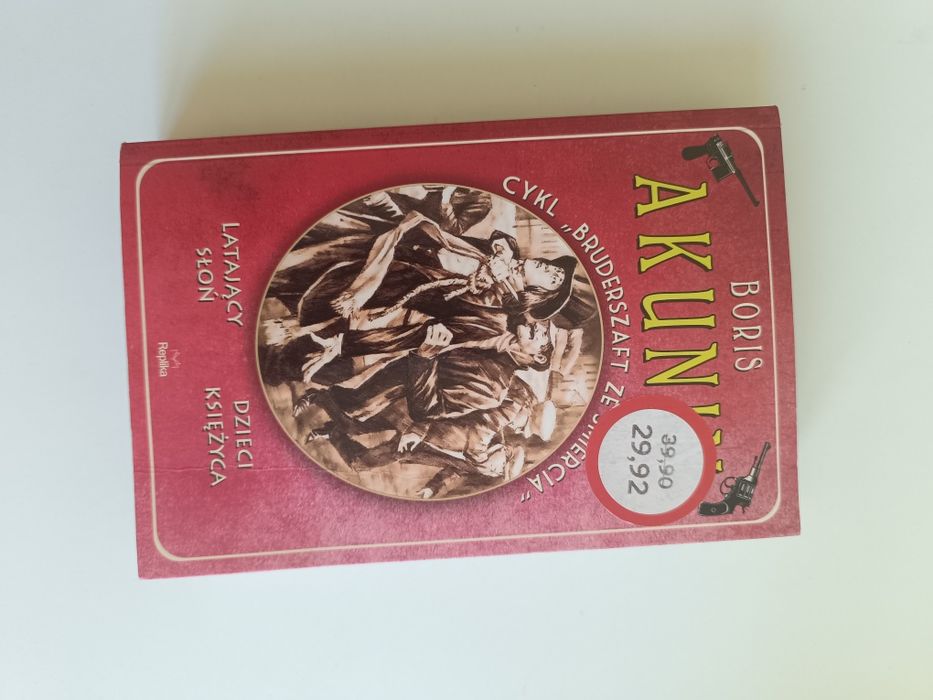 Latający słoń / Dzieci księżyca