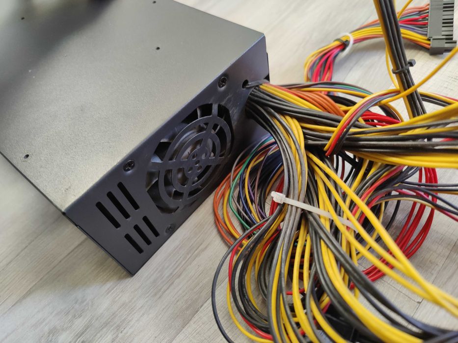 Блок живлення Vinga 2200W (VPS-2200 Mining edition) БП для пк/сервера