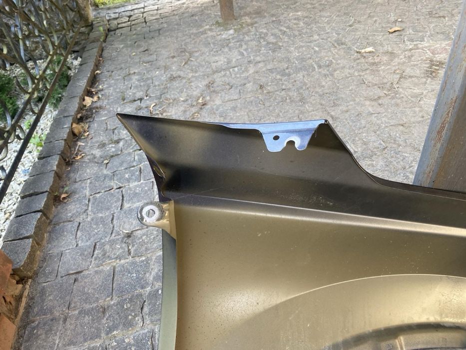 Крило переднє ліве