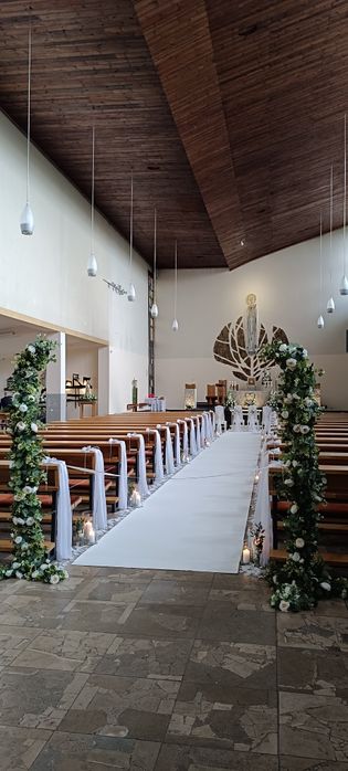 Biały dywan, dekoracje ślubne, dekoracje kościoła, dekoracje welesne,