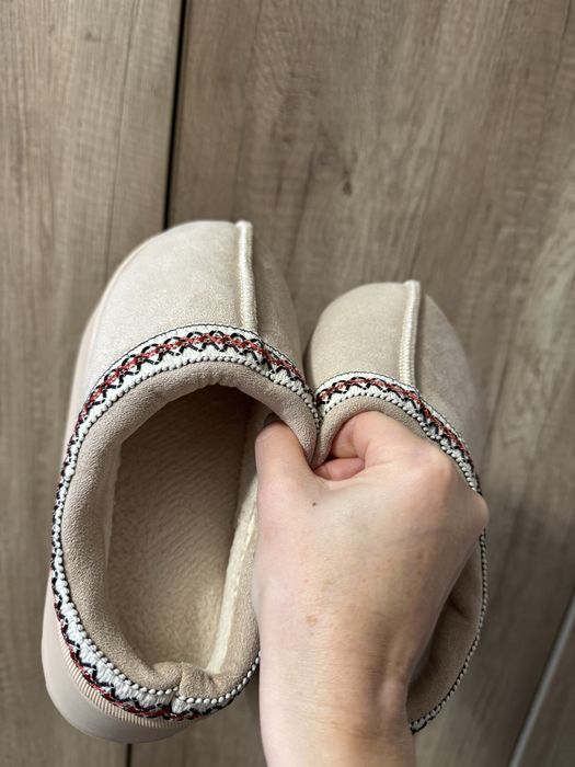 Нові!Уггі,UGG Tazz,розмір 37-38!