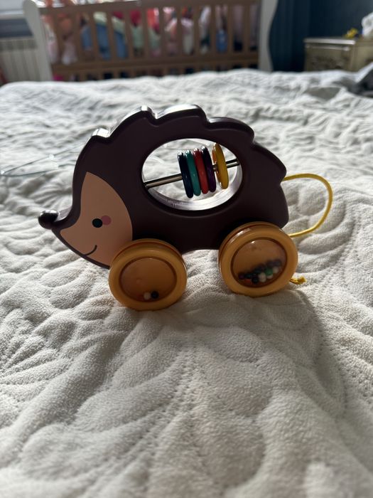 Дитяча іграшка каталка їжачок