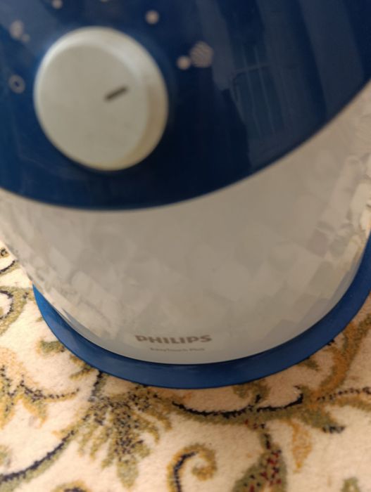 відпарювач Philips Easy Touch Plus
Потужність 1600w
Резер