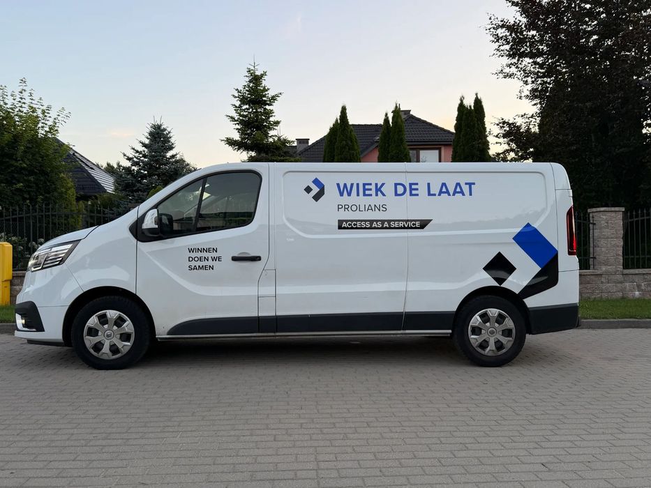Renault TRAFIC  2023. 2.0d 130km LIFT   Długi Long 3 osoby Navi   pdc 23% brutto
