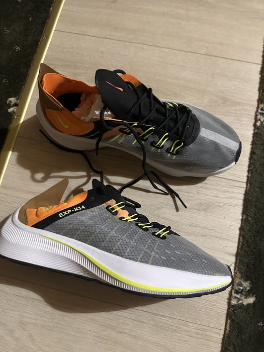 Кросівки Nike Exp p.41 на 40,5 -25,5 см нові