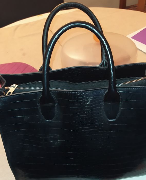 2 malas em pele sintética