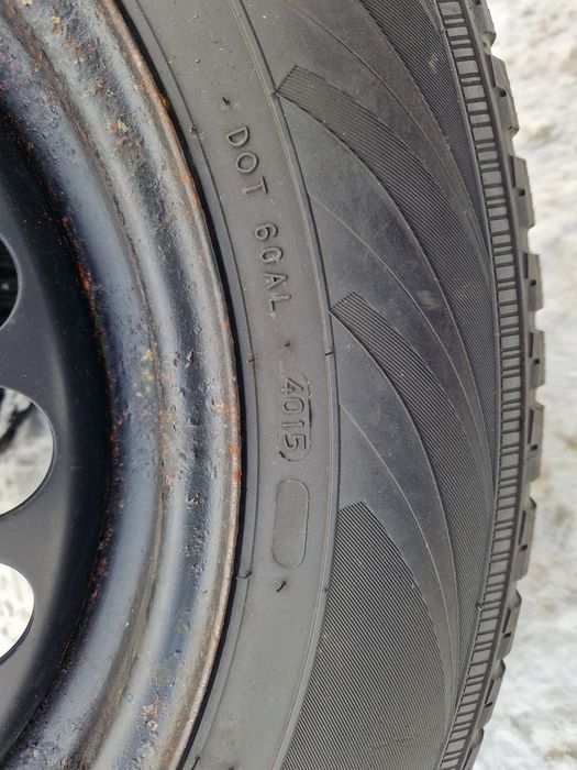 Шини nokian 215/60 r16