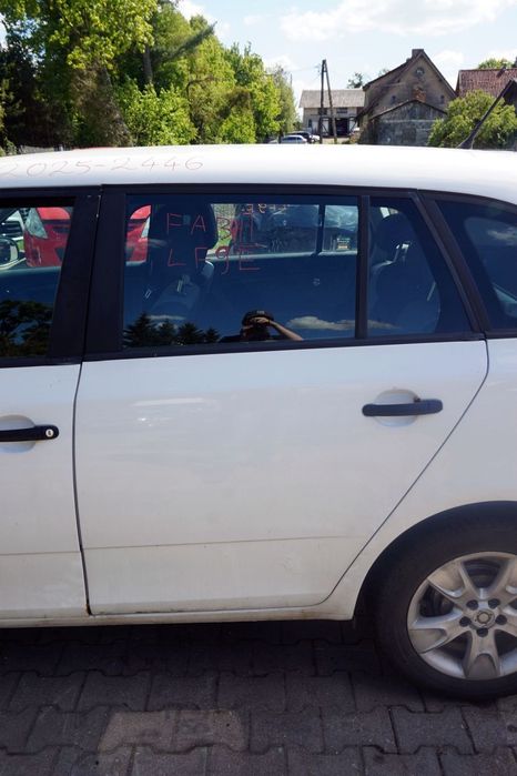 DRZWI TYLNE LEWE FABIA II 545 LIFT KOMBI LF9E  BIAŁY SKODA 2010-2014