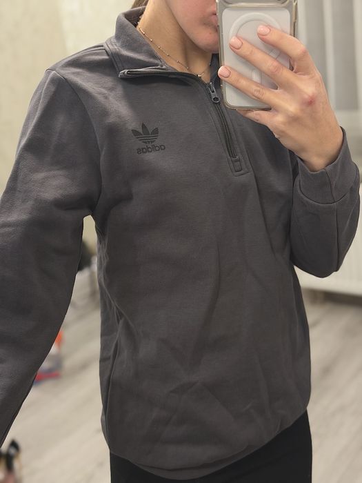 Свитшот adidas ( худи , пайта ).