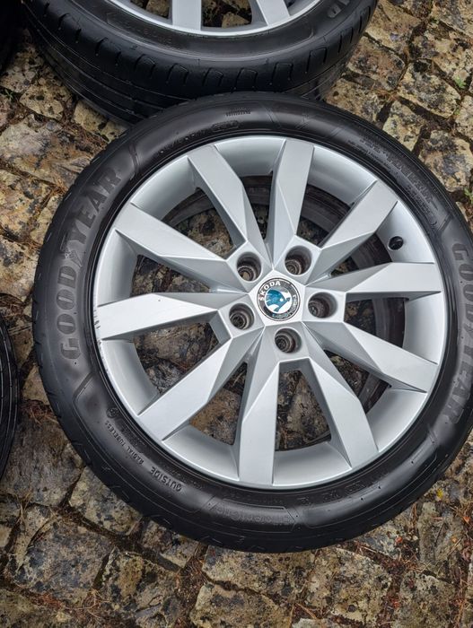 Jantes Skoda Originais 205/50xR17 com Pneus