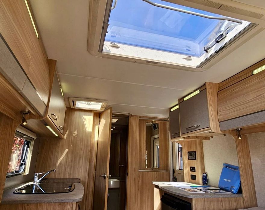 Caravana Coachman Amara - impecável