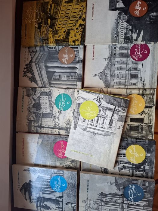 Seria 12 książek  Zabytki Warszawy PWN, Palac Sapiehów, Tyszkiewiczów,