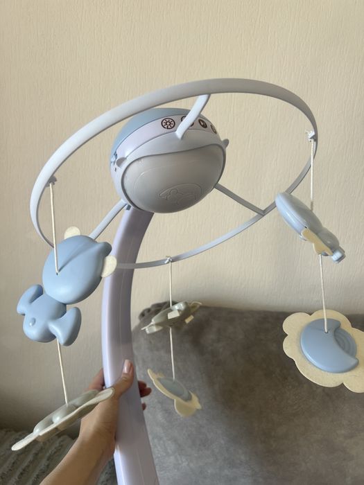 Музыкальная карусель на кроватку