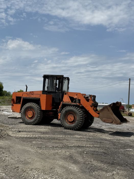 Навантажувач UNC 200