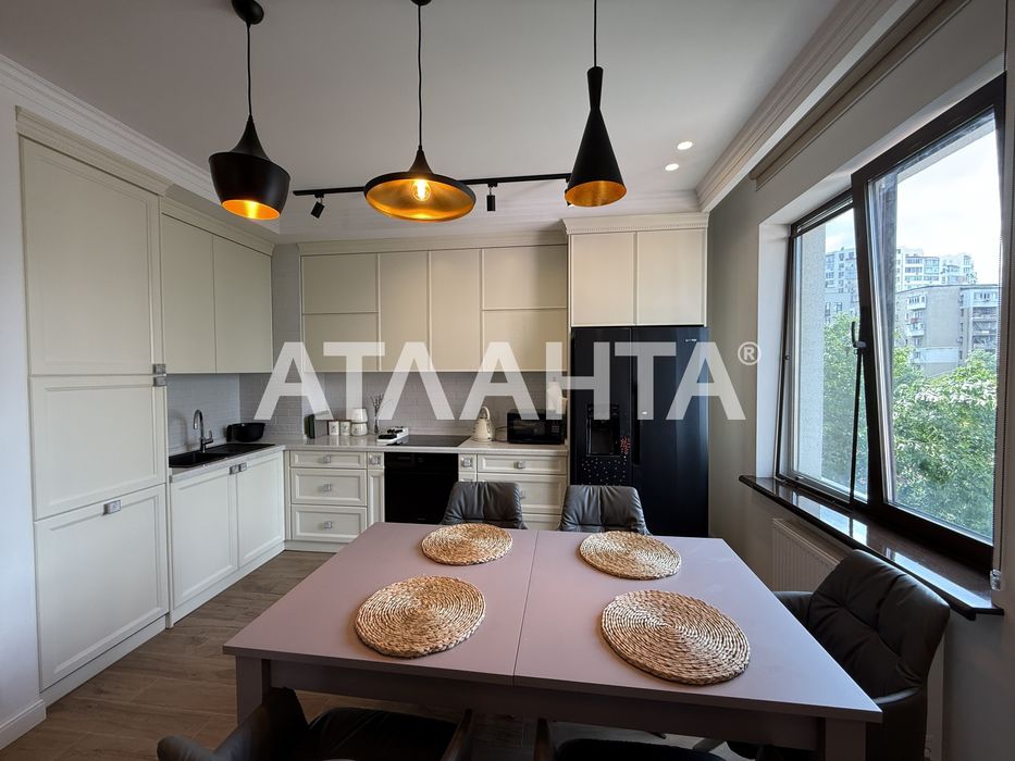 Предлагается к продаже 3 комнатная квартира на Фонтане в ЖК Лимнос !