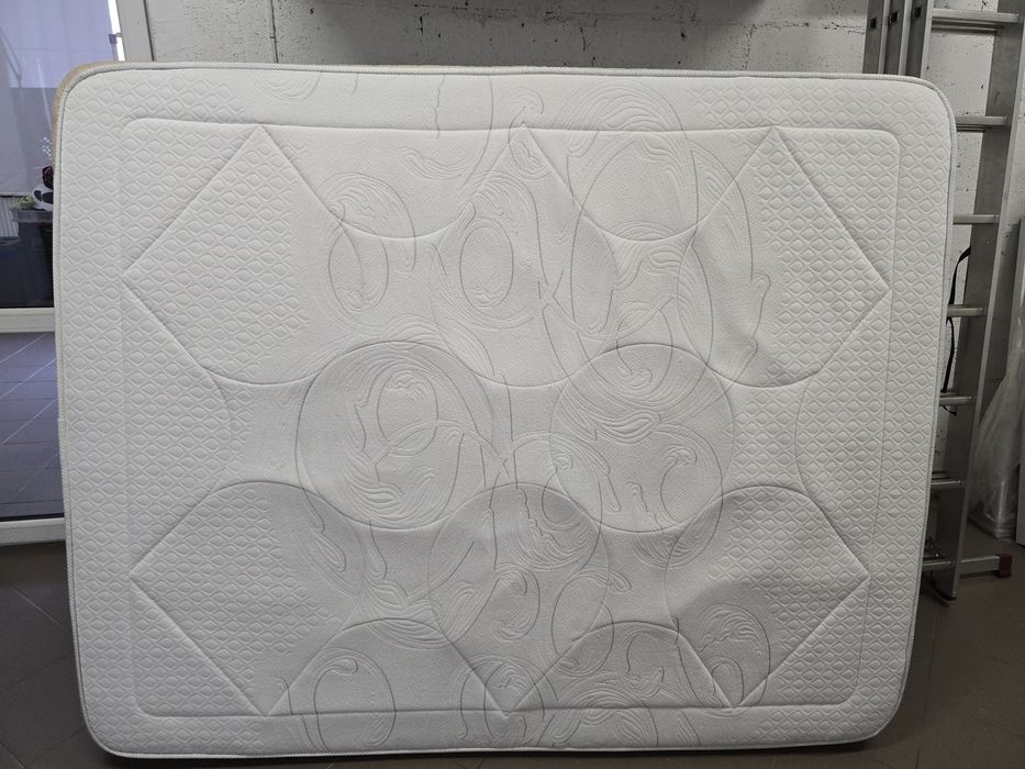 Materac Moonia 200x160