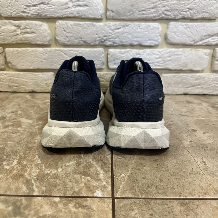 Кросівки New Balance FuelCell Propel v5
