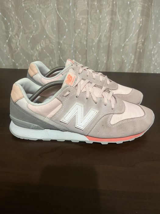 Жіночі кросівки New Balance 996