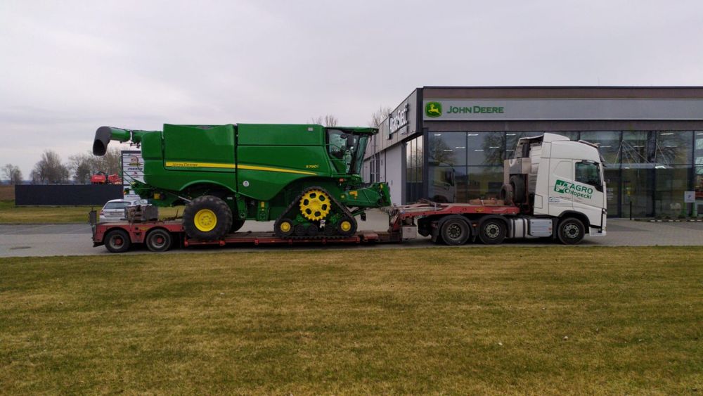 Transport kombajnów zbożowych, maszyn rolniczych, budowlanych