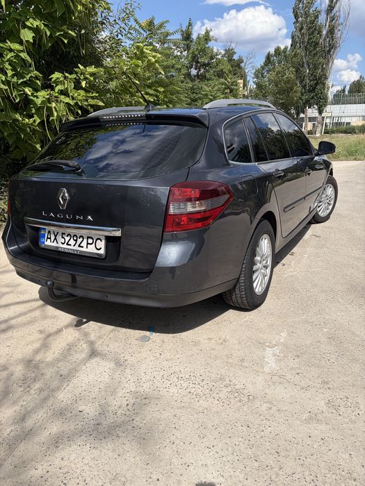 Автопродаж Renault Laguna