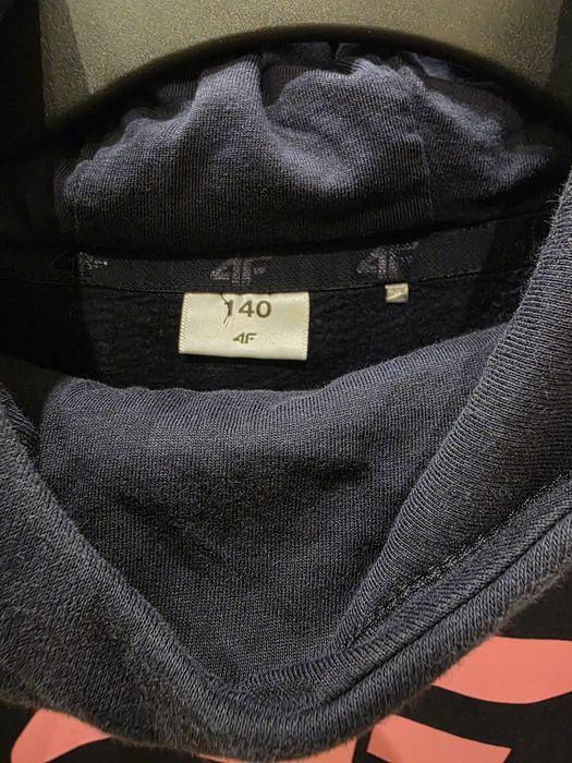 Granatowa bluza 4f rozmiar 140