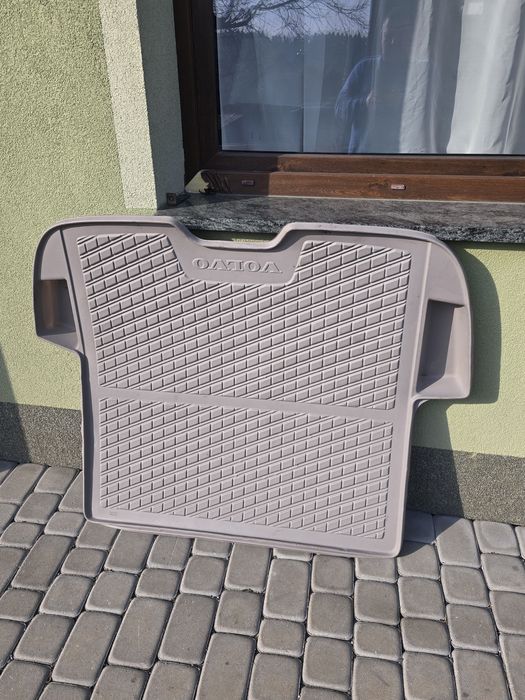Mata bagażnika Volvo V50 ORYGINALNA