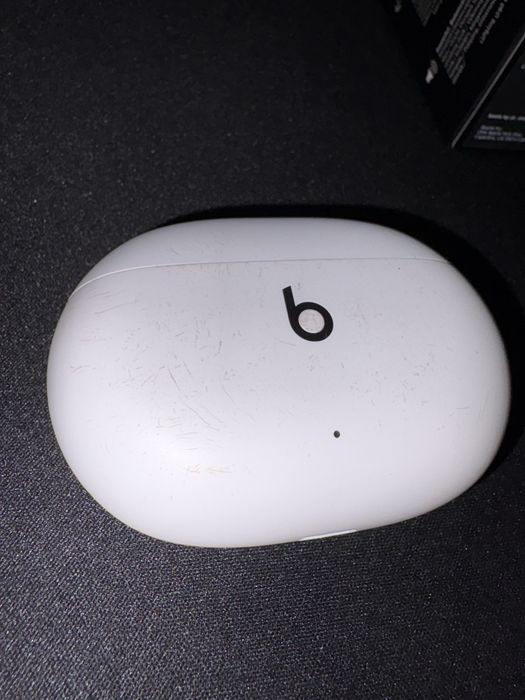Beats studio buds