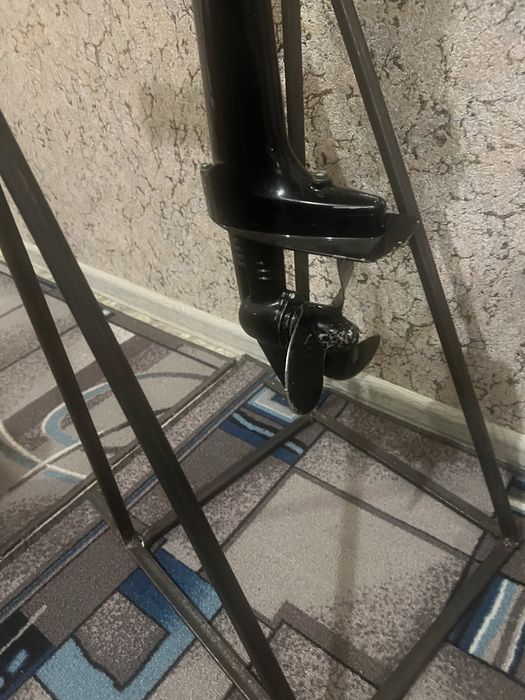 Двигун на човен , мотор Suzuki df 2.5 4x тактний