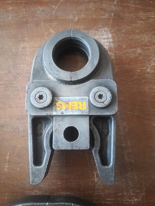 Szczeki zaciski rems m42 v54 th50,63 u40